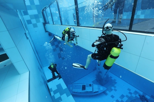 World's deepest swimming pool is a paradise for divers